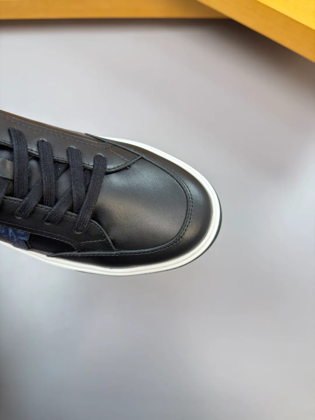 Men's men's shoes 💰440 [New style] 🏃‍♂️🏃‍♂️[Ferragamo] Ferragamo - High-end quality original order·Casual sports shoes -Upper: 🔝Nappa calfskin, suede calfskin, shoe body. Sewing brand totem, tongue air pressure brand logo -Inner: water-dyed cowhide -Outsole: ultra-light TPU foam rubber; molded outsole -Ultra-high quality control and fine workmanship: outstanding (high-end, extravagance, grade) -Size: 38-45 (46, can be customized)